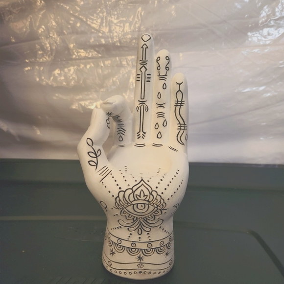 Home decor, Palmistry - Picture 1 of 4